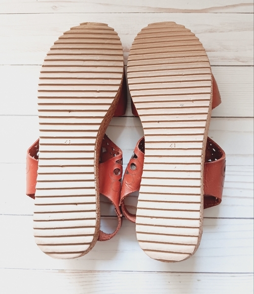 Unity In Diversity| Fanny Wedge Sandal EU 41/US 10 Brown Leather Circular Cutout - Picture 8 of 15